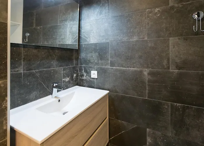 Rez De Jardin, Grande Terrasse Dans Avec Piscine 公寓 昂蒂布